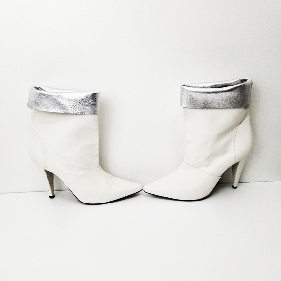 SOLD - Picture 4 of 16